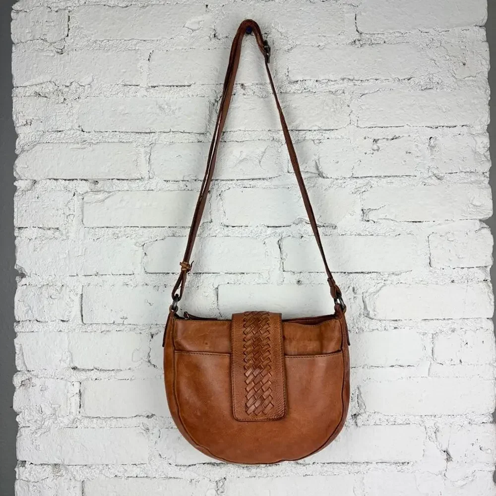 Vilenca Holland Brown Leather Woven Round Crossbody Bag Purse